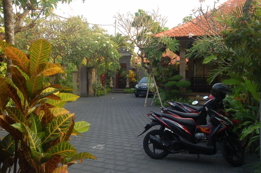 Gunakaya Homestay Sanur Екстериор снимка